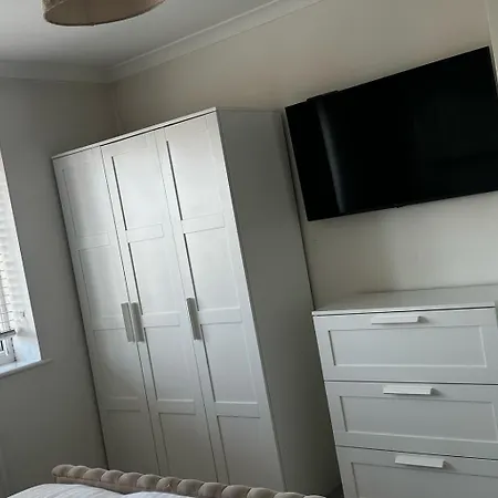 3 Bed-sleeps 5-garden-parking-pets Carlisle (Cumbria)
