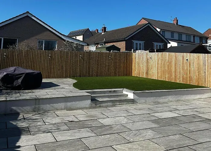 3 Bed-sleeps 5-garden-parking-pets بيت للعطل