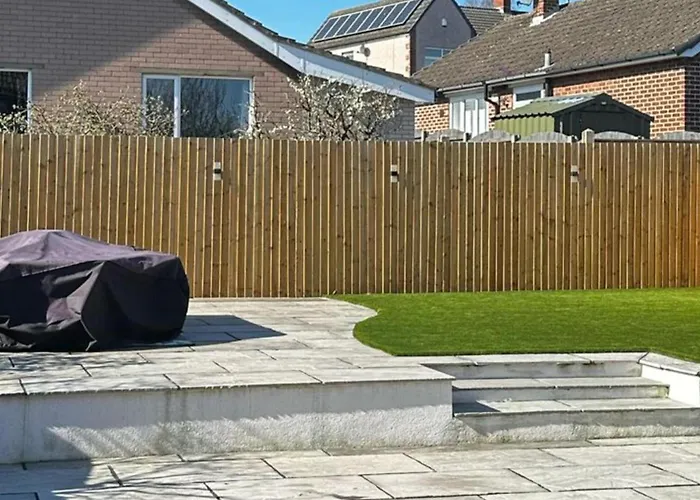 Feriehus 3 Bed-sleeps 5-garden-parking-pets *