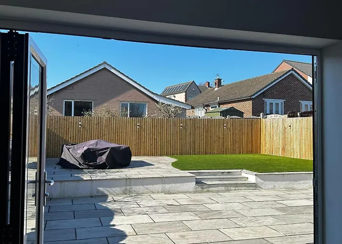 Feriehus 3 Bed-sleeps 5-garden-parking-pets *